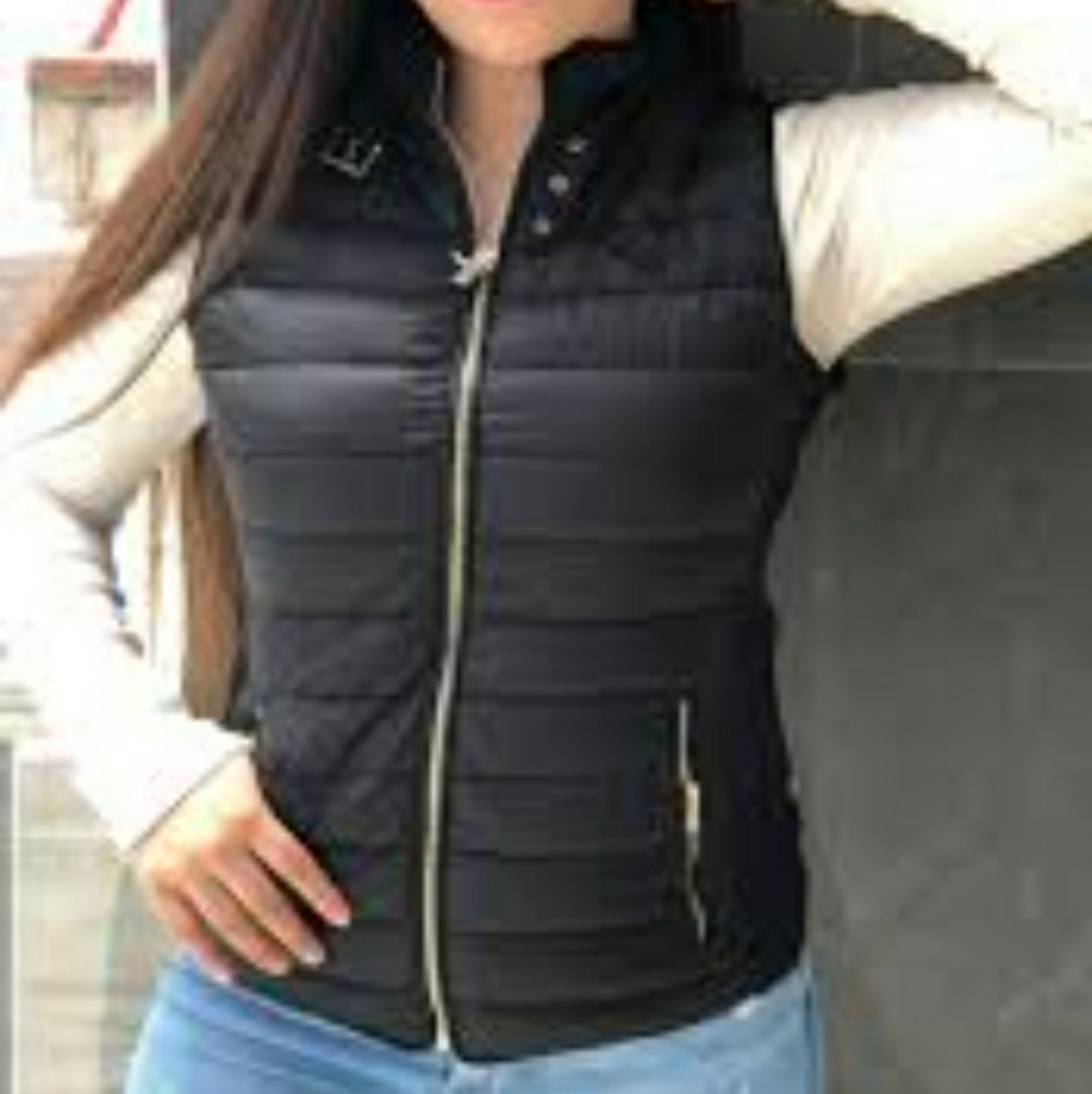 Black Zippered Vest with Pockets Size Small - Picture 2 of 10